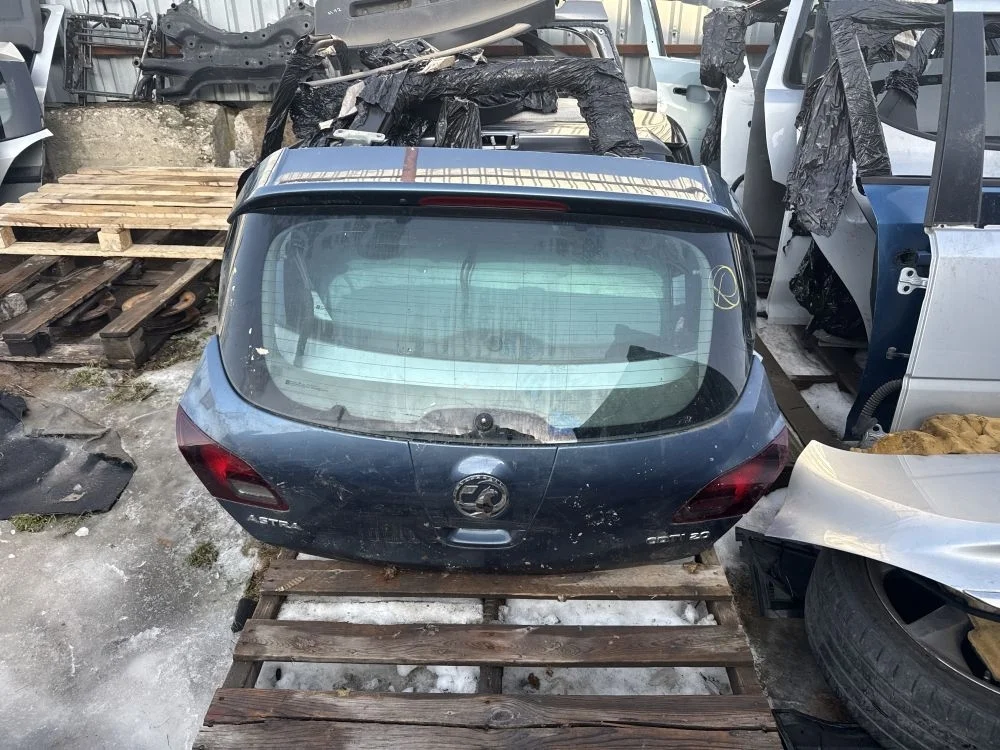 крышка багажника opel astra J