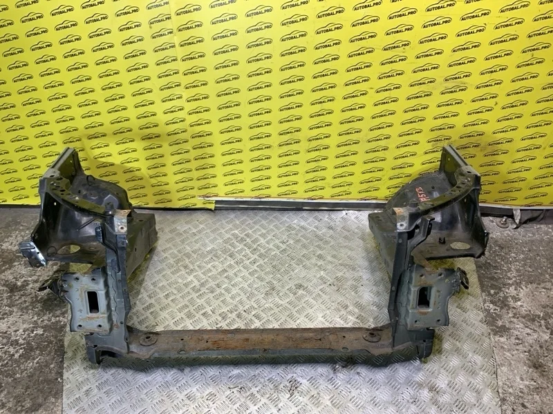 Передняя панель крепления облицовки (телевизор) Toyota Avensis II 2003-2008 2006 5320105901