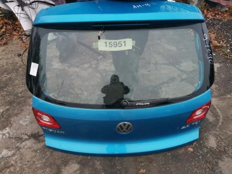 Крышка багажника (дверь 3-5) Volkswagen Tiguan (2007-2011) 2010 5N0827025G 2.0 D