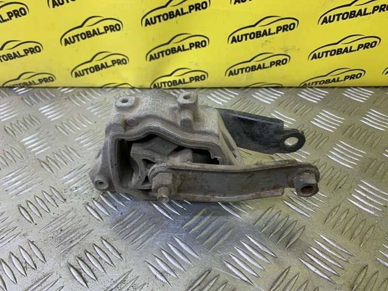 Подушка крепления двигателя Land Rover Range Rover Evoque I (2011-2018) 2014 LR039527 ВНЕДОРОЖНИК 2.2 D 224DT