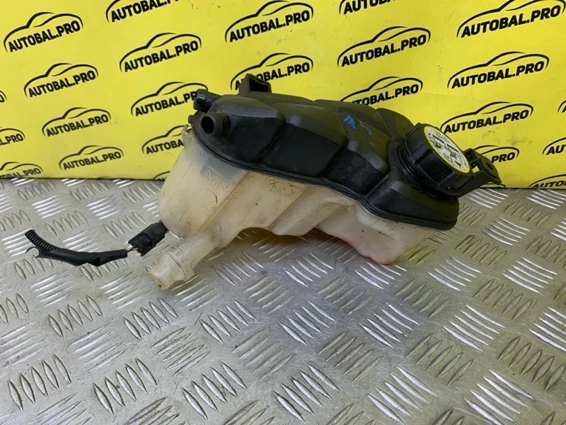 Бачок расширительный Land Rover Range Rover Evoque I (2011-2018) 2014 LR024296 ВНЕДОРОЖНИК 2.2 D 224DT