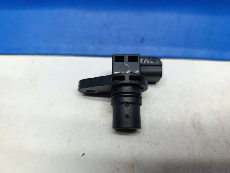 Датчик распредвала Mitsubishi Lancer X 2010 1865A066