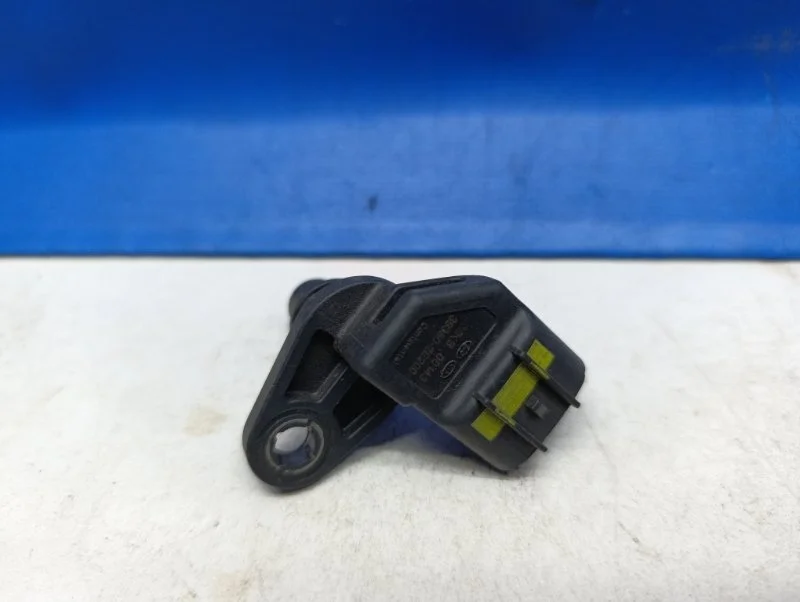 Датчик распредвала Kia Cerato 3 2013-2020 393502E200 YD 2.0 G4NA