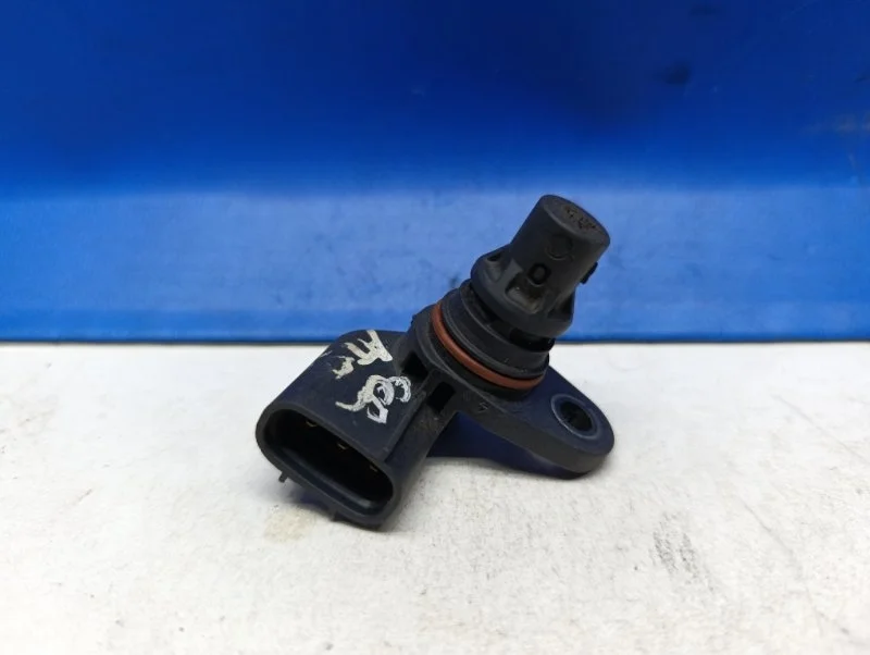 Датчик распредвала Kia Cerato 3 2018 393502E200 YD 2.0 G4NA