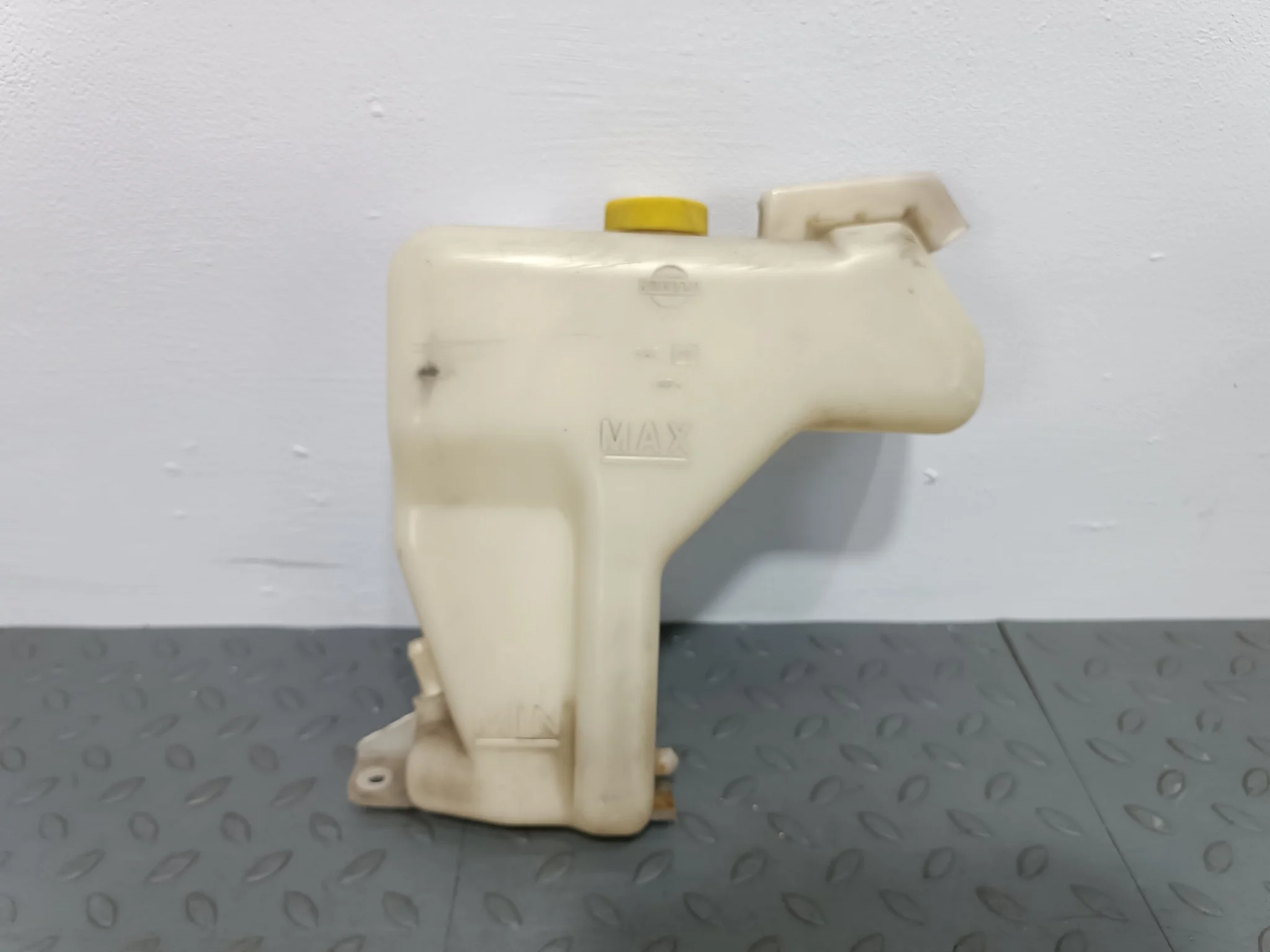 БАЧОК РАСШИРИТЕЛЬНЫЙ NISSAN MAZDA 217114U000