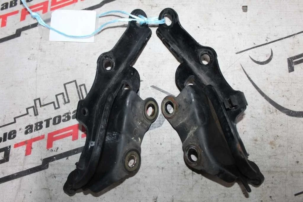 КРОНШТЕЙН КАПОТА TOYOTA LEXUS ПРАВЫЙ 5341048020