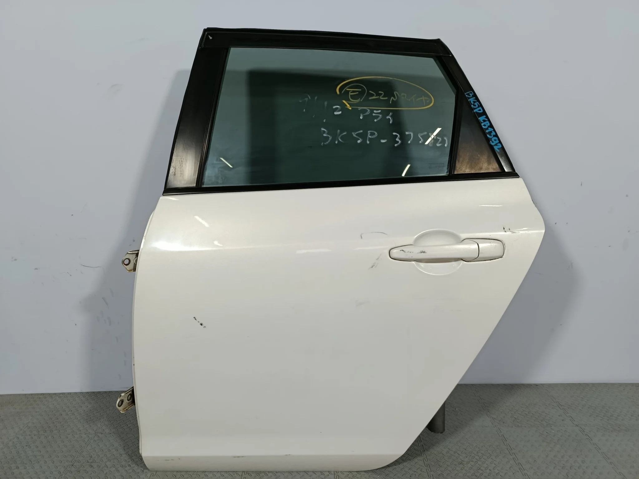 ДВЕРЬ MAZDA AXELA MAZDA3 BPYK7302XB белый, 34K KB1392