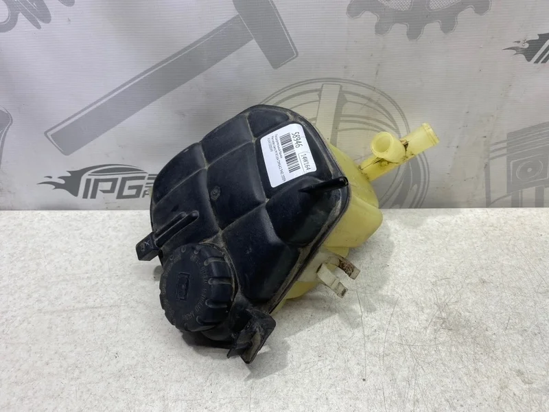 Расширительный бачок Mercedes-benz 2009 W164