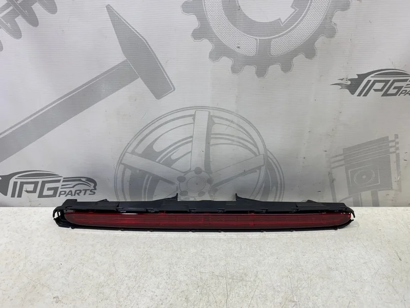 Дополнительный стоп сигнал Mercedes-benz W211