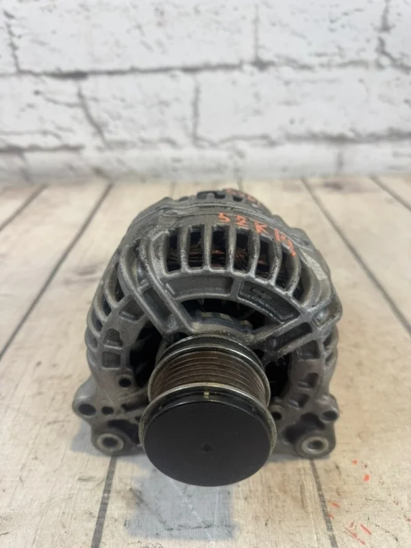 Генератор VW Tiguan 1 2010