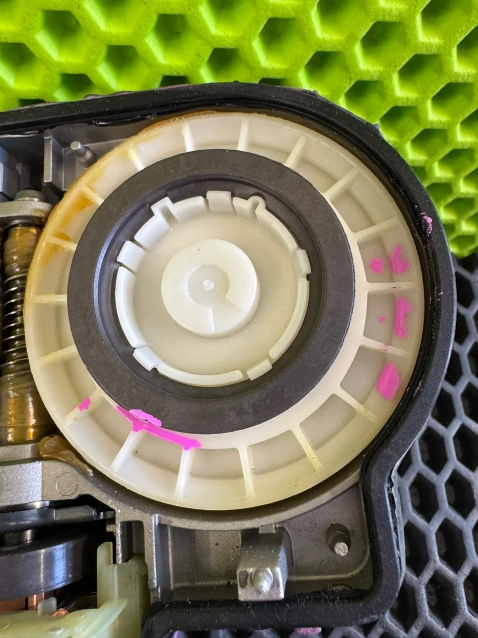 Шестерня моторчика стеклоочистителя Volkswagen touareg 2005