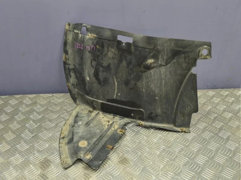 Подкрылок передний правый Audi A3 2008 8P0821192B 8P CCZ