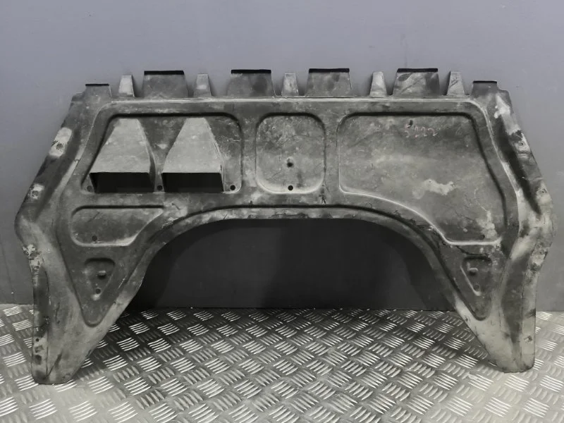 Защита двигателя Audi A3 2008 1K0825235AE 8P CCZ