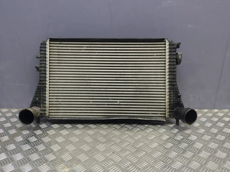 Интеркулер Audi A3 2008 1K0145803T 8P CCZ