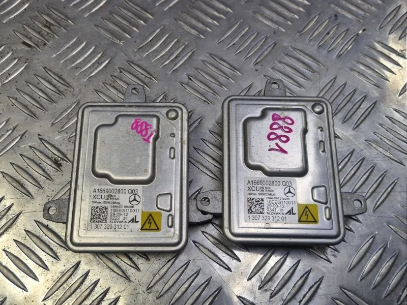 Блок розжига ксенона Mercedes-Benz C-class 2012 A1669002800 W204 271.820