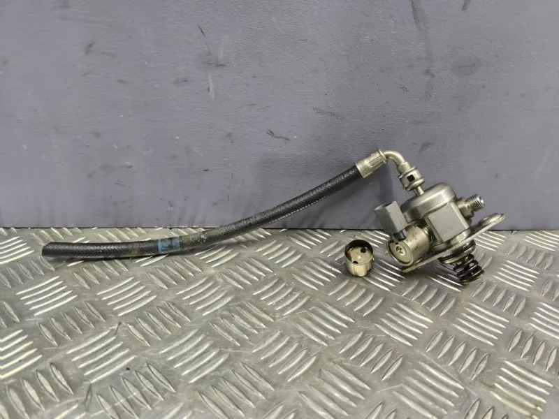 Топливный насос высокого давления BMW 1 2012 13518605103 F20 N13B16A