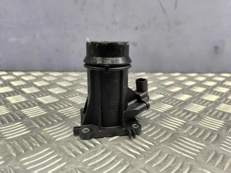 Фланец Mercedes-Benz C-class 2012 A2710900144 W204 271.820