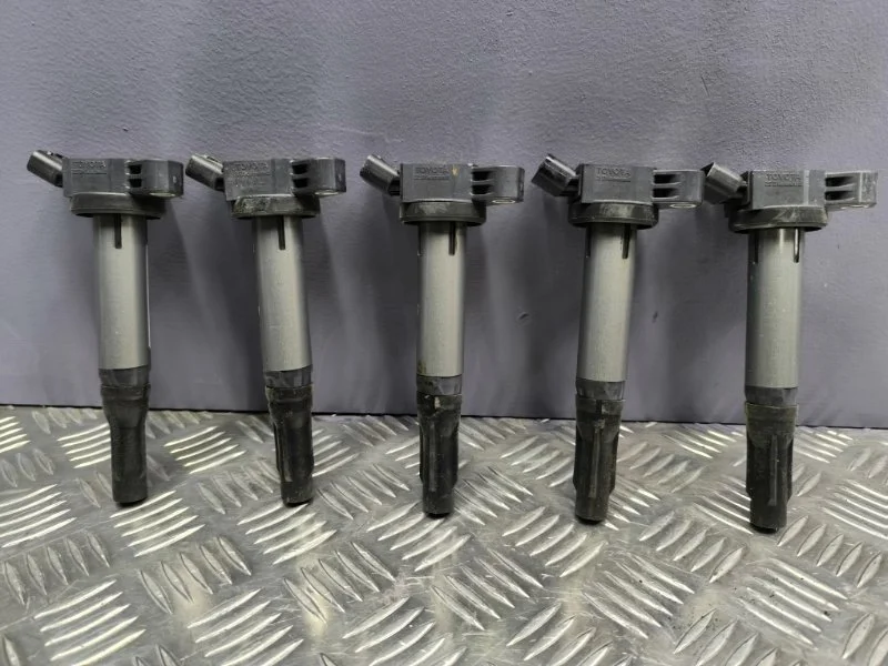 Катушка зажигания Toyota Camry 2009 9091902255 40 2GR-FE