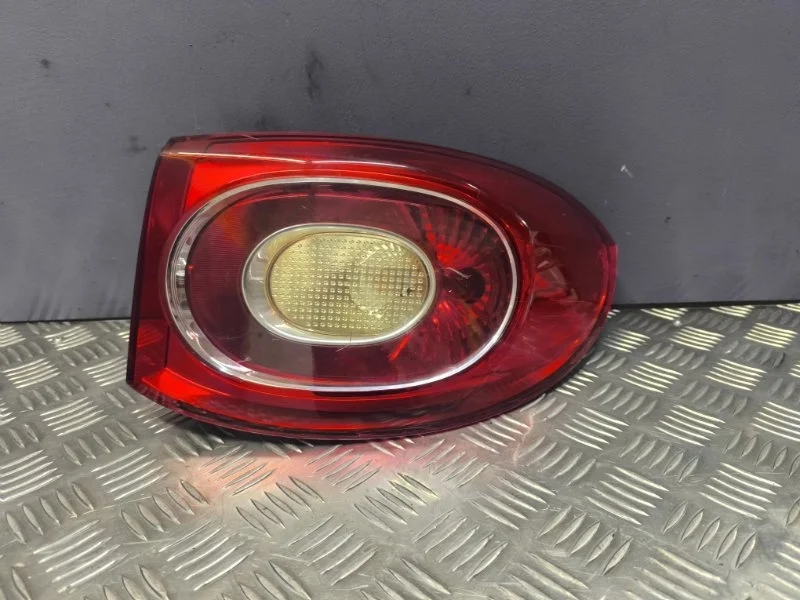 Фонарь задний правый volkswagen Tiguan 2009 5N0945096H 5N1 CAW