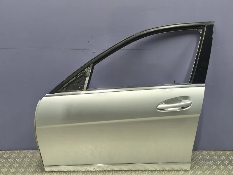 Дверь передняя левая Mercedes-Benz C-class 2012 A2047200105 W204 271.820