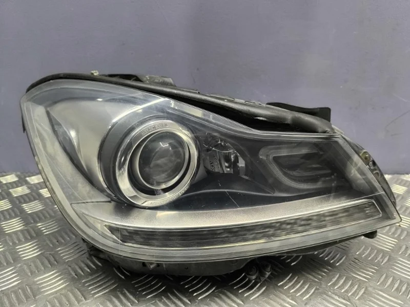 Фара правая Mercedes-Benz C-class 2012 A2048203839 W204 271.820