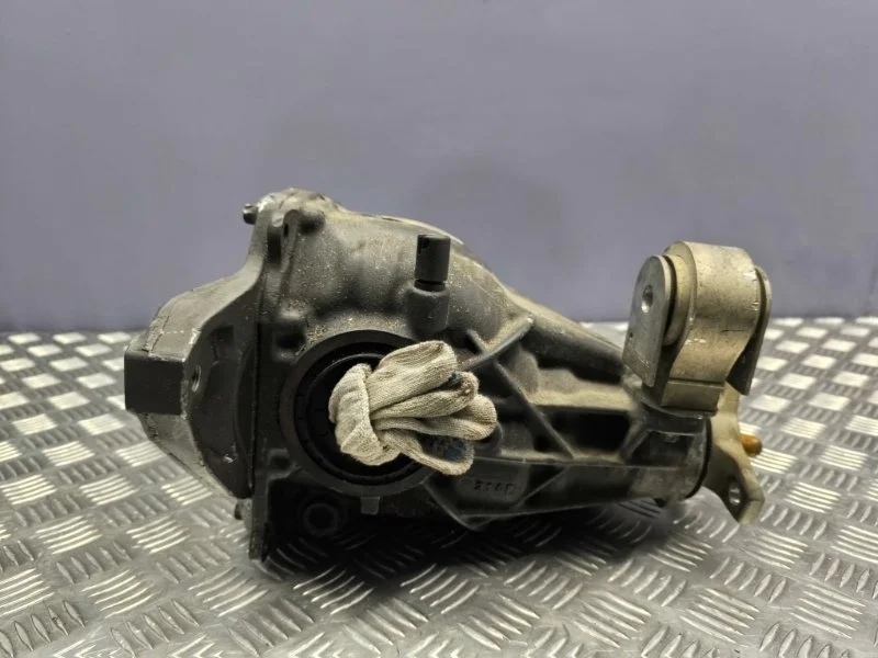 Редуктор Mercedes-Benz C-class 2012 A2043500614 W204 271.820