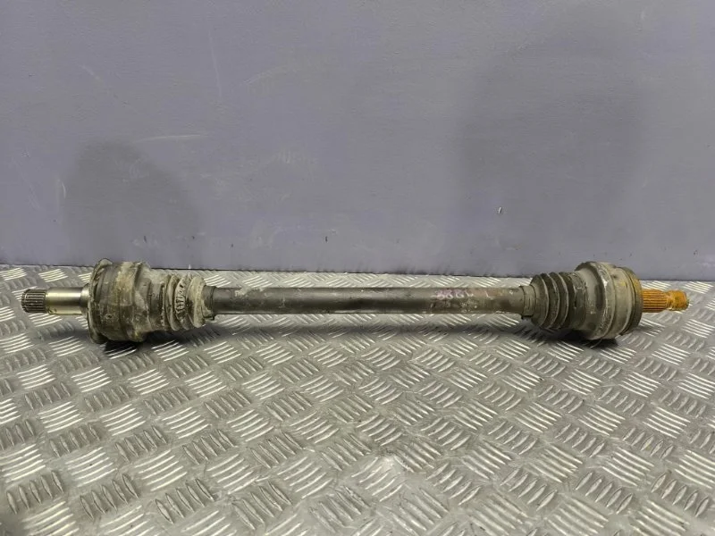 Привод задний левый Mercedes-Benz C-class 2012 A2043501710 W204 271.820