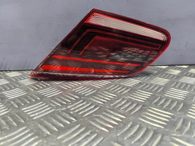 Фонарь в крышку багажника правый volkswagen Passat CC 2014 3C8945308T 358 CDA