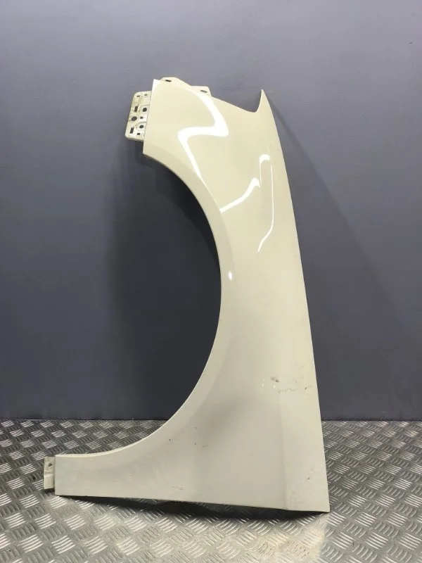 Крыло переднее левое volkswagen Passat 2017 3C0821021 B8 CHH