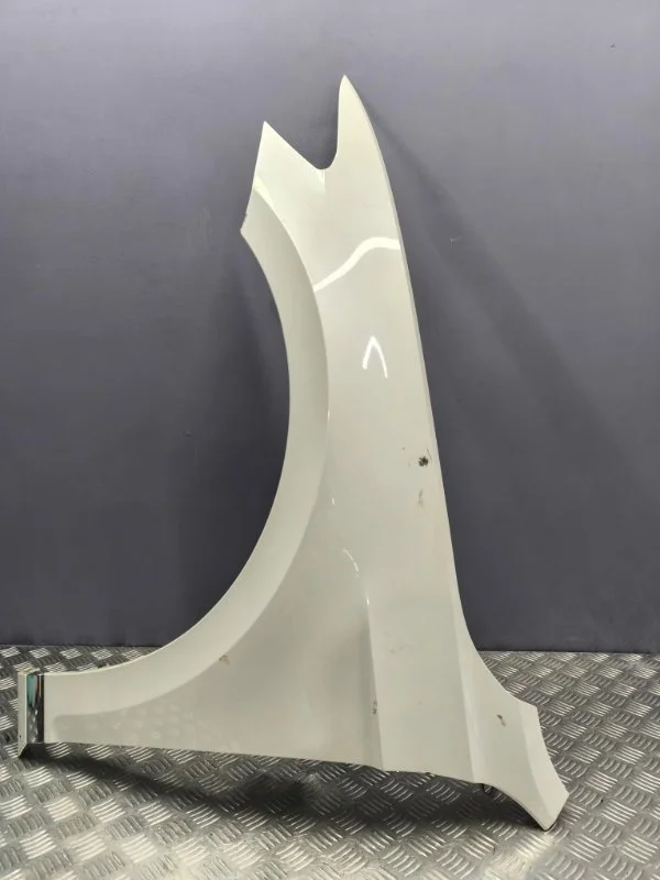 Крыло переднее левое volkswagen Passat 2017 3G0821021A B8 CHH