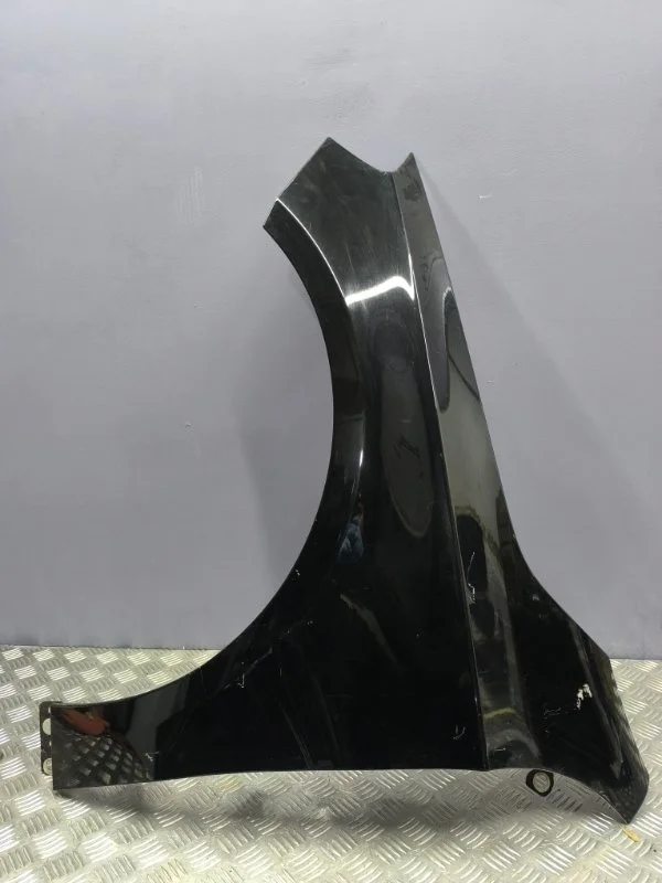 Крыло переднее левое Mercedes-Benz A-Class 2013 A1768810101 W176 270.910