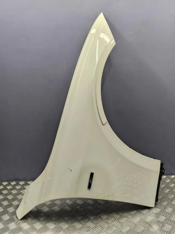 Крыло переднее правое BMW 3 2012 41009621598 F30