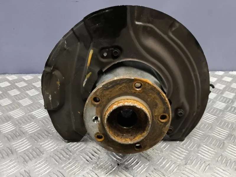 Кулак передний левый BMW X1 2012 31216788699 E84 N20B20A