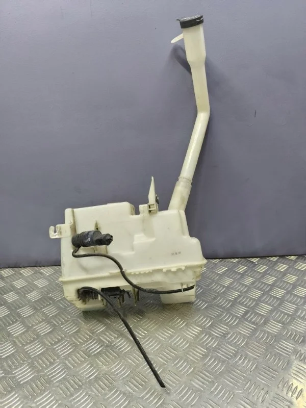 Бачок омывателя Chevrolet Captiva 2011 20777307 C140 LE5