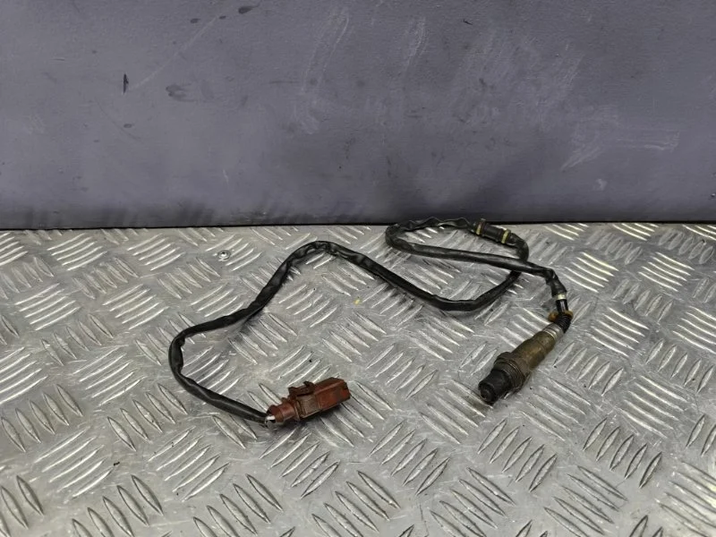 Датчик кислородный volkswagen Passat 2008 06J906262C B6 BZB