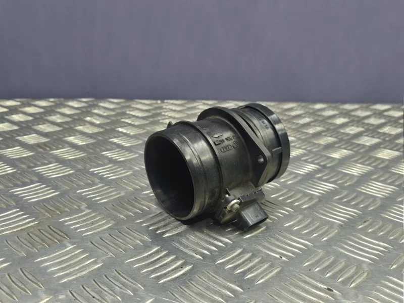 Расходомер Audi A3 2008 06J906461D 8P CCZ