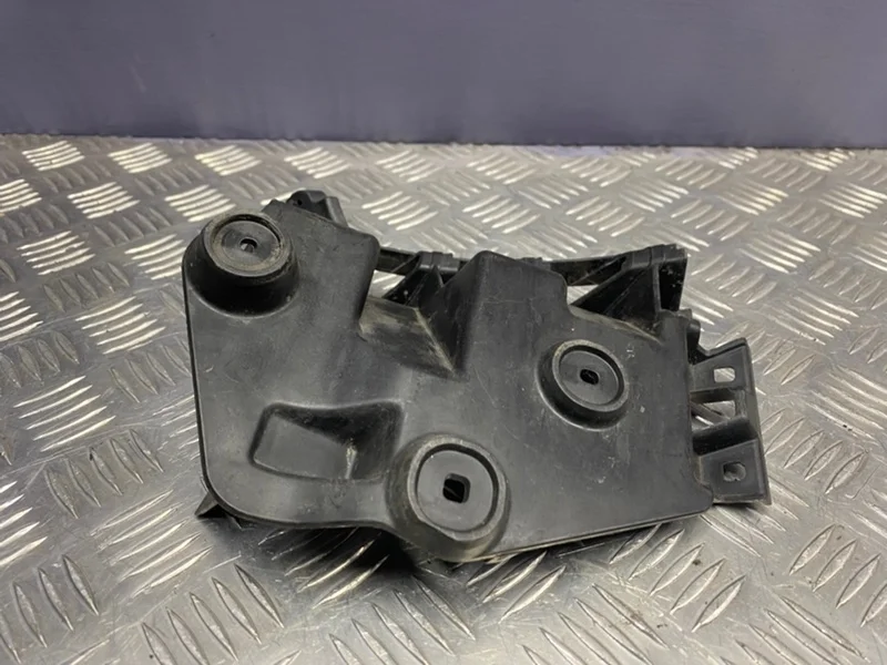 Кронштейн заднего бампера левый Audi A3 2008 8P4807393A 8P CCZ