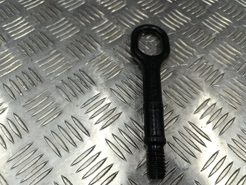 Петля буксировочная Audi A3 2008 1T0805615A 8P CCZ