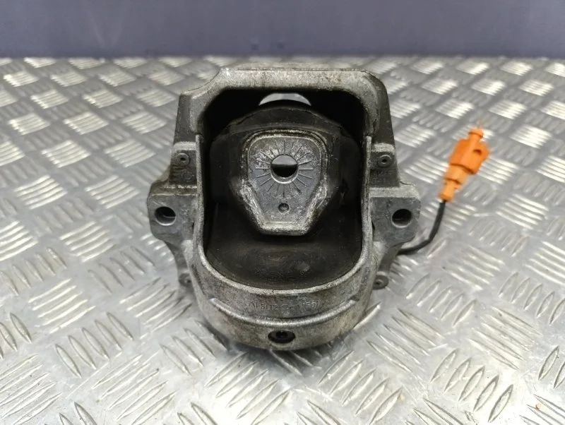 Подушка двигателя Audi A4 2012 8R0199381 B8 CDN, левая