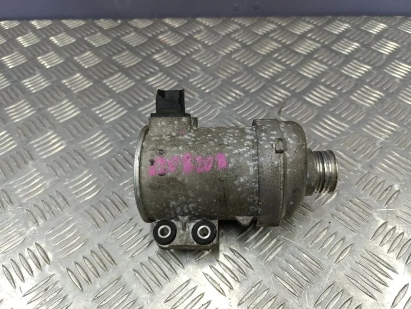 Насос водяной (помпа) BMW X1 2012 11518635089 E84 N20B20A