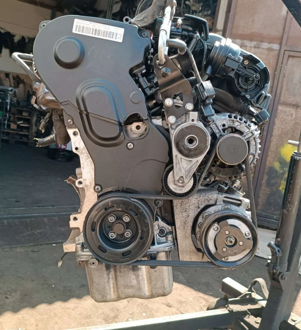 Двигатель Volkswagen Touran 2009 Бензин FSI  BLR, BLY, BVY, BVZ, BLX