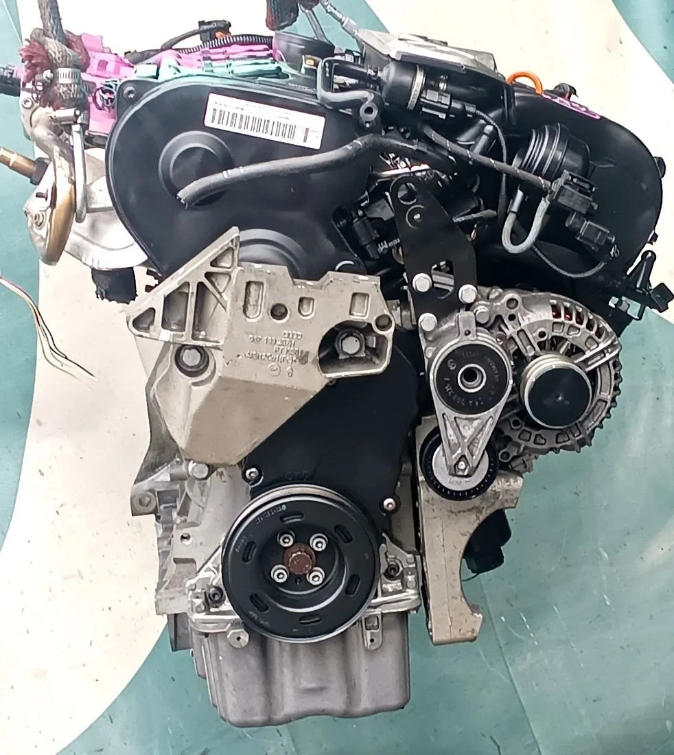 Двигатель Audi A3 2010 Бензин FSI АКПП BVY, BLR, BLY,  BVZ, BLX