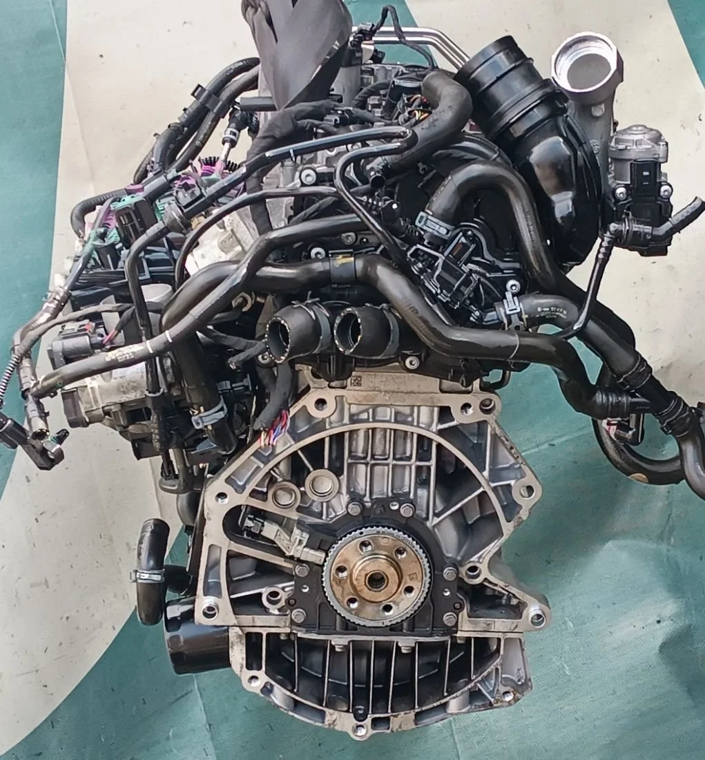 Двигатель Volkswagen Golf 2015 Бензин TSI  CJZ, CJZB, CYVA, CJZA