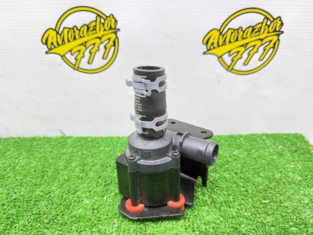 насос системы охлаждения Porsche Cayenne III (2017—2023)