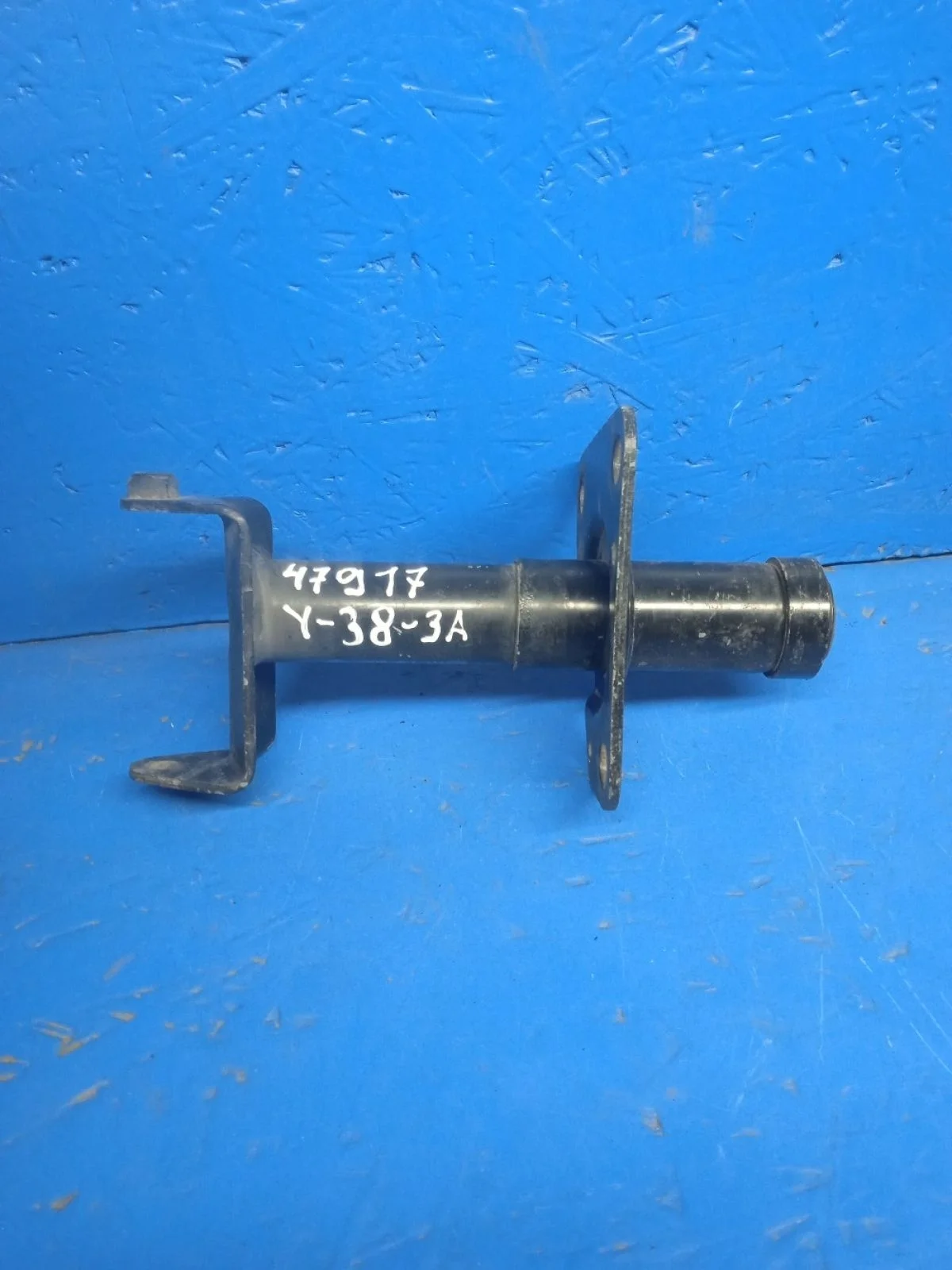 Кронштейн усилителя переднего бампера левый Volkswagen Passat B5 (1996—2001) B5, 3B B5 3B0807133A Лево Перед ADR 1.8, ANA, AHL