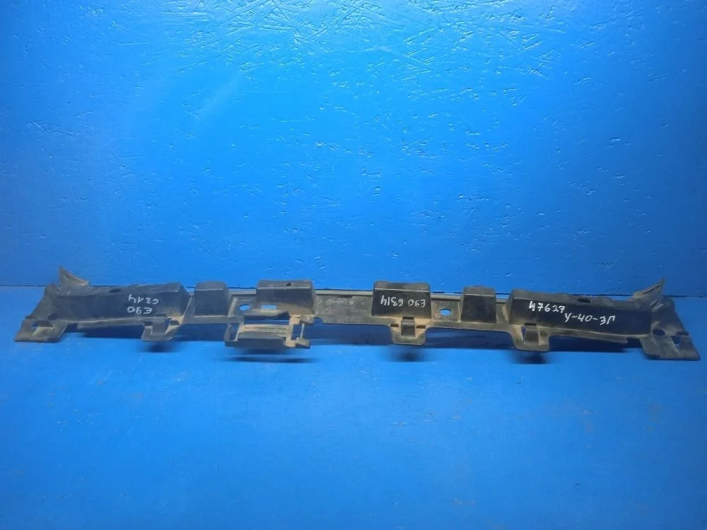 Кронштейн крепления заднего бампера центральный BMW 3 серия E90/E91/E92/E93 рестайлинг (2008—2013)