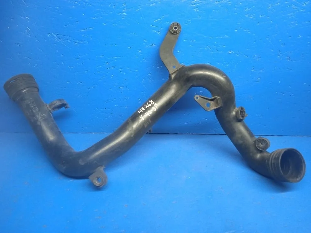 Патрубок воздушный (воздуховод) Skoda Octavia II (2004—2009) A5 1K0145762AT, 1K0145762AC, 1K0145762AF, 1K0145770B   BJB