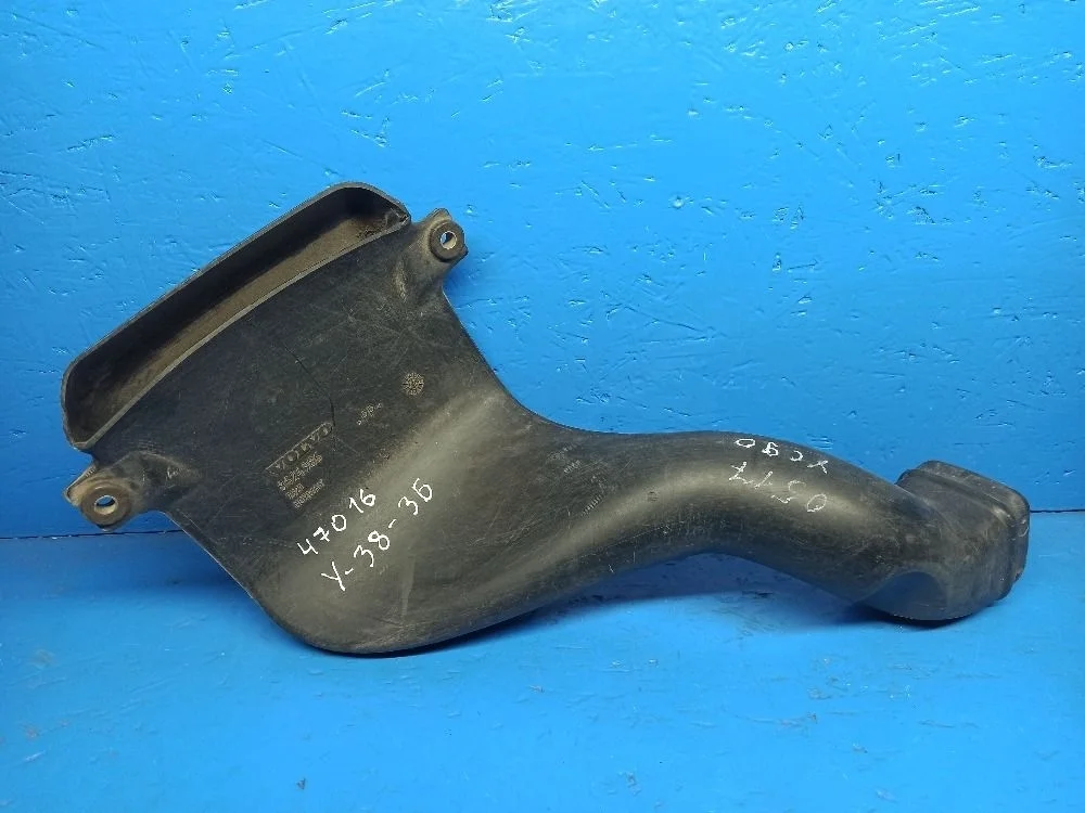 Патрубок воздушный (воздуховод) Volvo XC90 I (2002—2006)  8624986