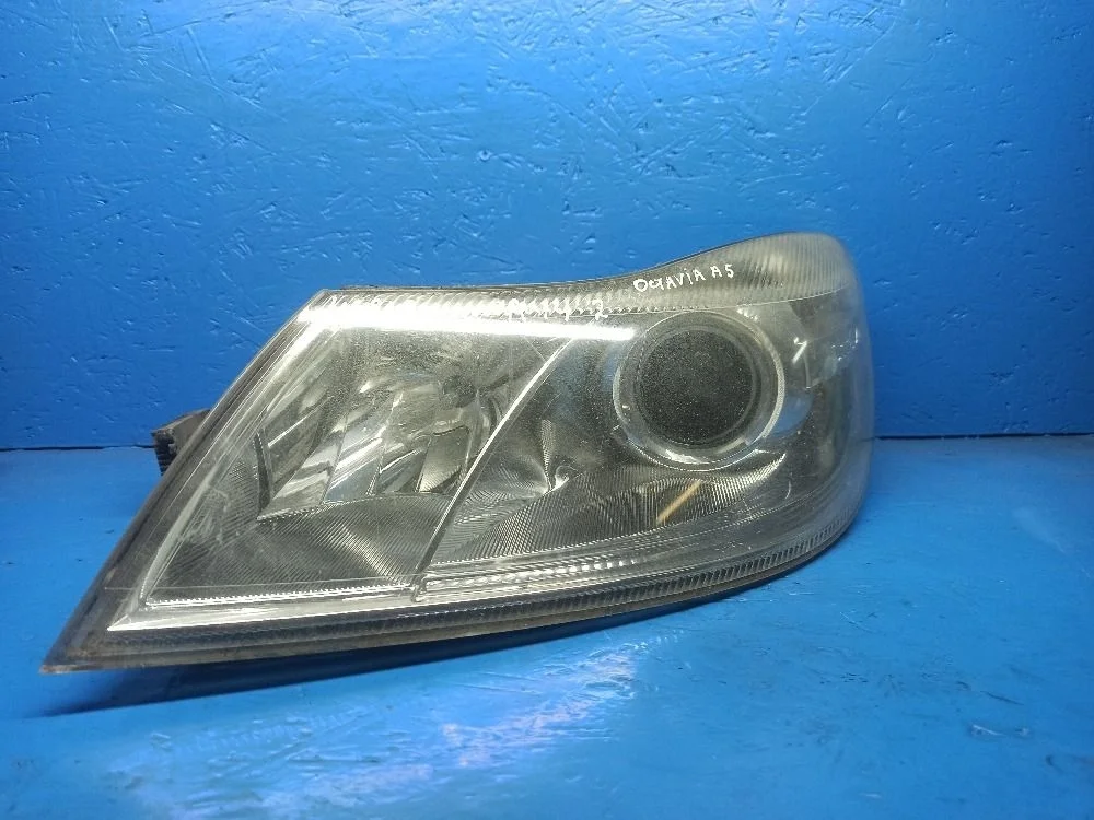 Фара левая Skoda Octavia II рестайлинг (2008—2013) A5 1Z1941015F   CDAA