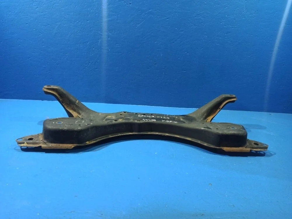 Балка подмоторная (подрамник) Toyota Celica T230 рестайлинг (2002—2006)  5120120351, 5120120352, 5120120350  Перед 1ZZ